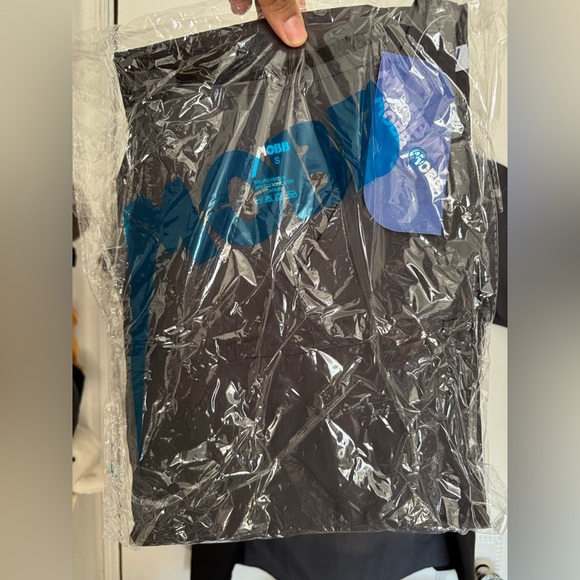 Scrub Top - Picture 2 of 8